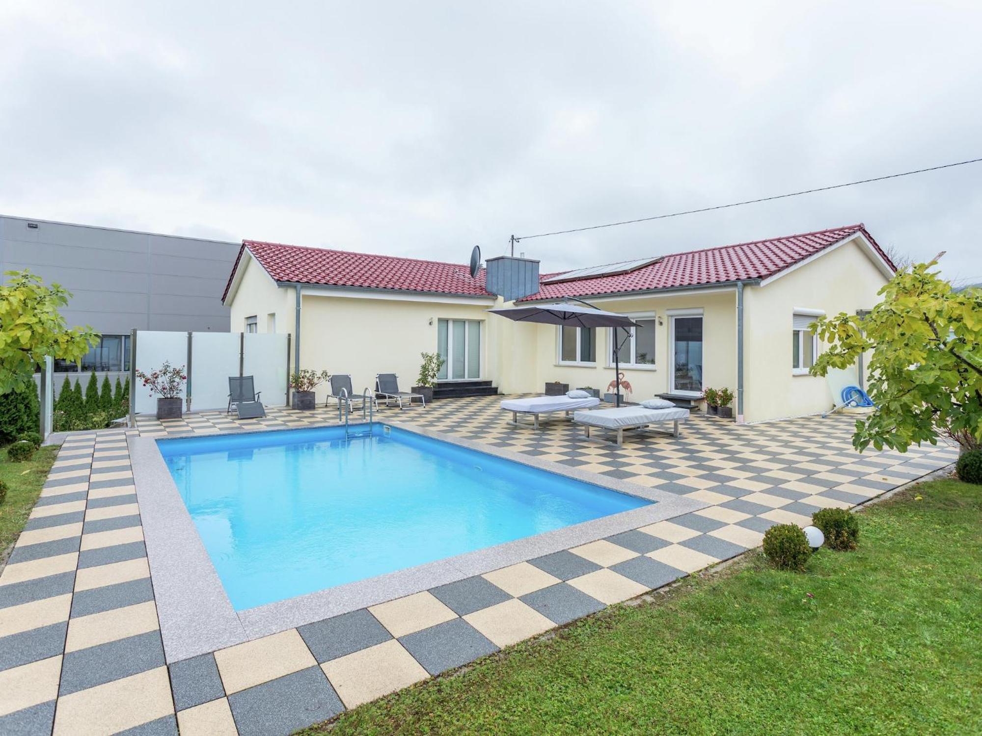 Gorgeous In With Swimming Pool Apartment Markdorf