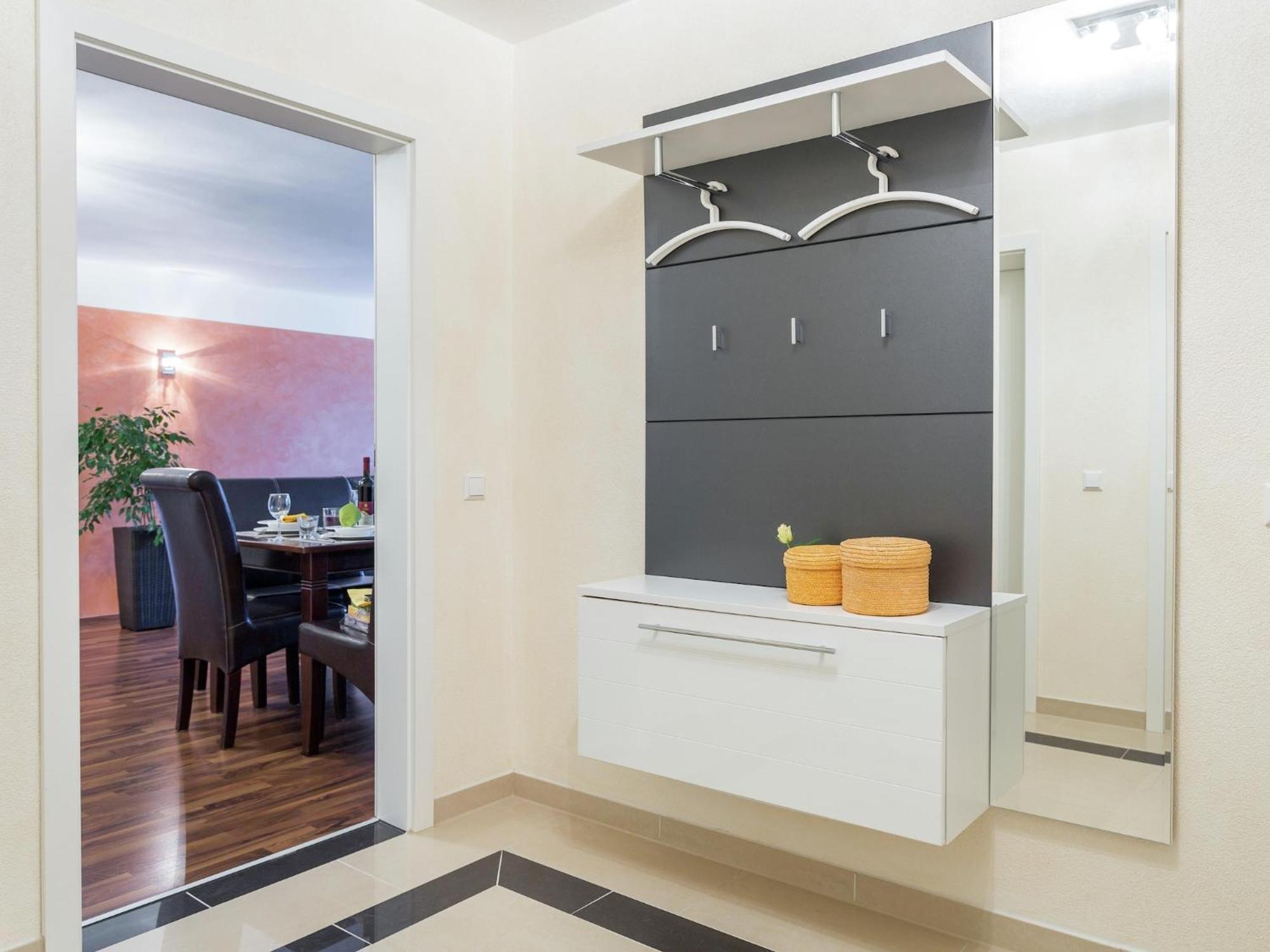 Apartment Gorgeous In With Swimming Pool *